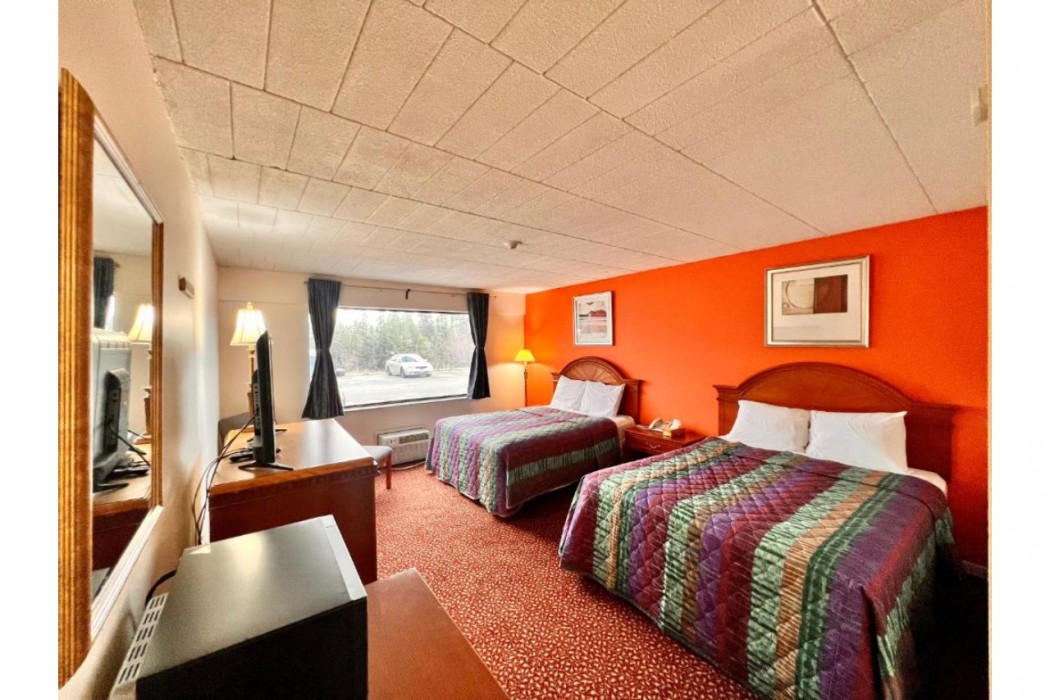 Lively Inn & Suites 10/61