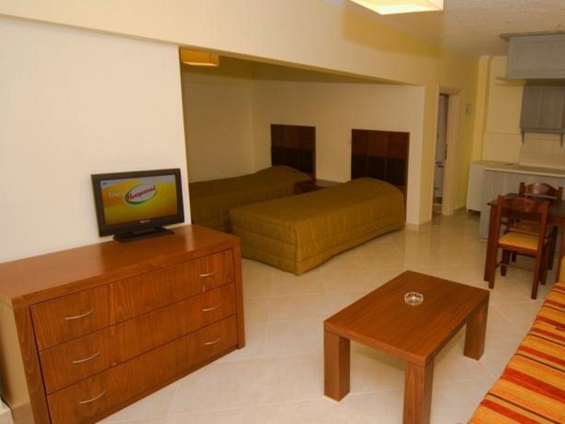 Village Mare Hotel 4/37