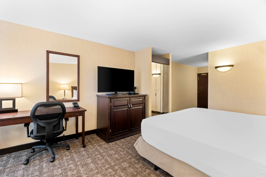Prado Hotel 7/46