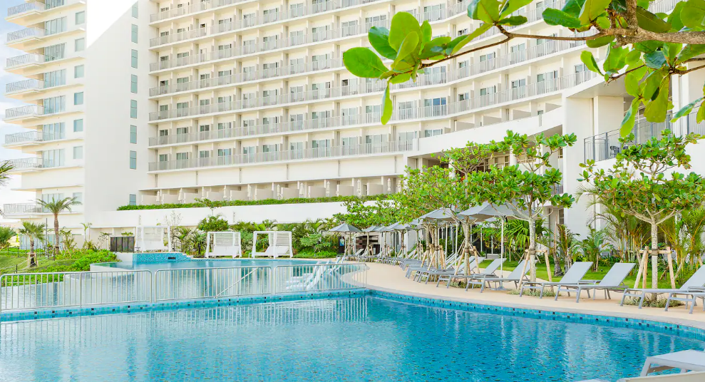 The Beach Resort Sesoko by Hilton Club 9/23