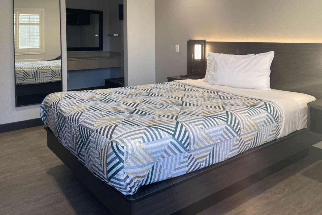 Motel6 Tustin, CA – Orange County 7/32