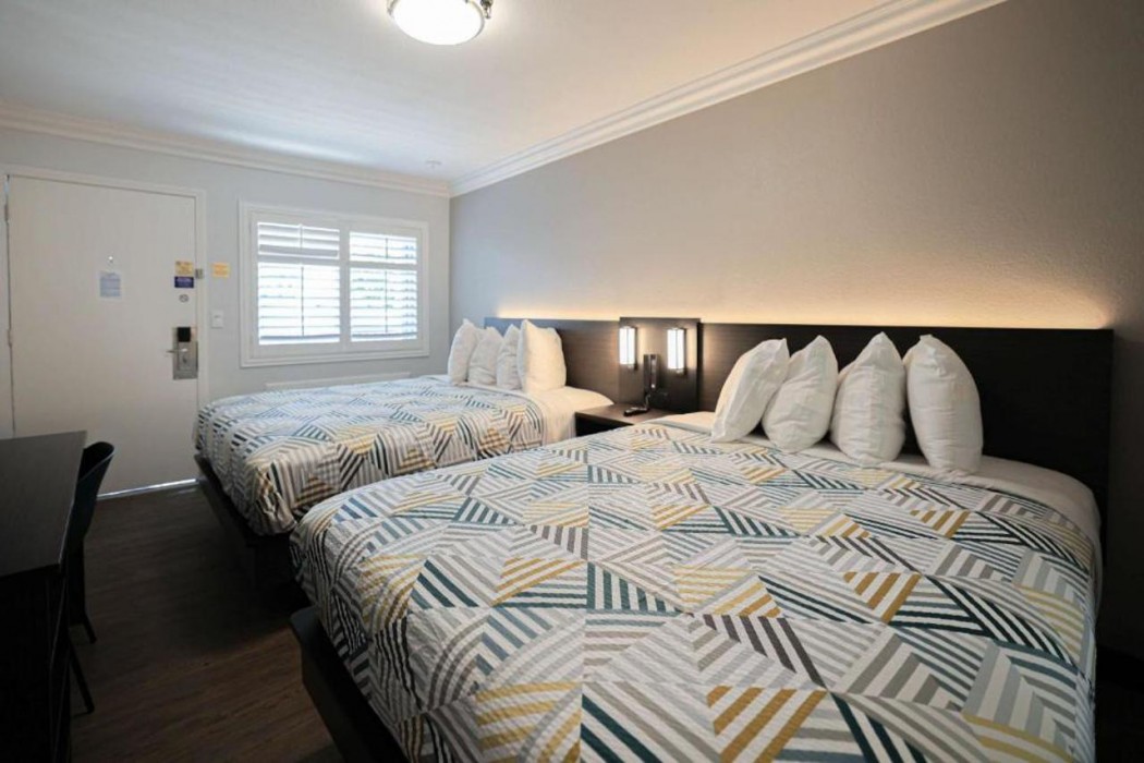 Motel6 Tustin, CA – Orange County 6/32