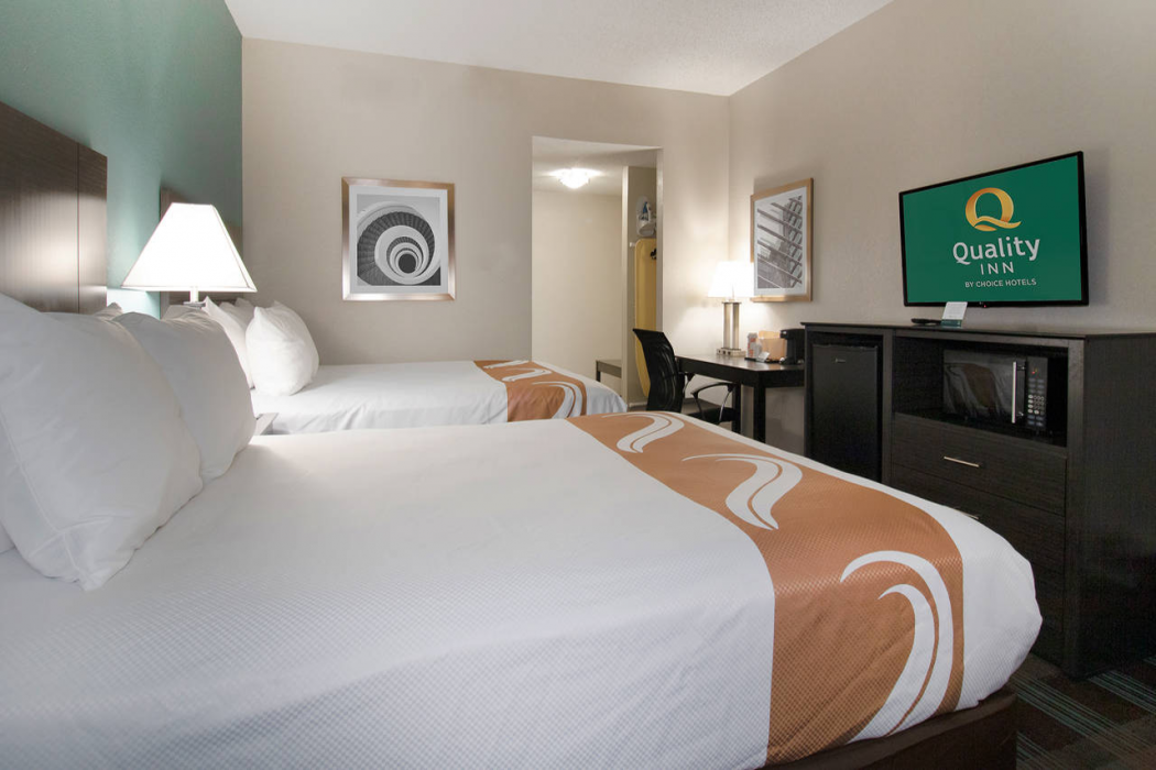 Quality Inn Roseville-Detroit North 2/5