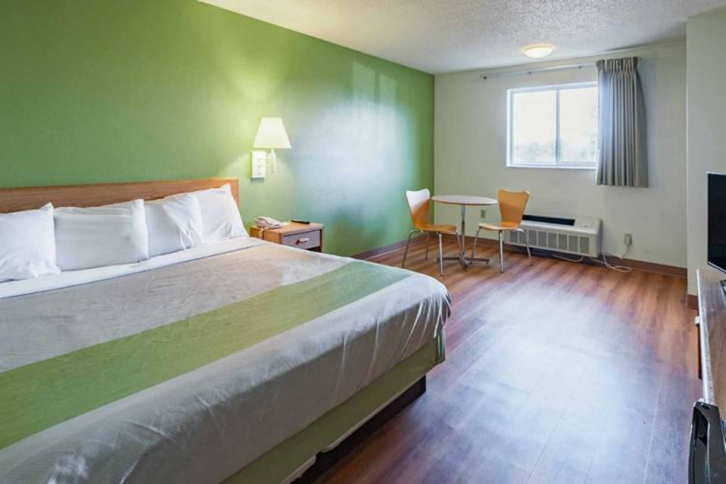 Motel6 Drums, PA 17/45