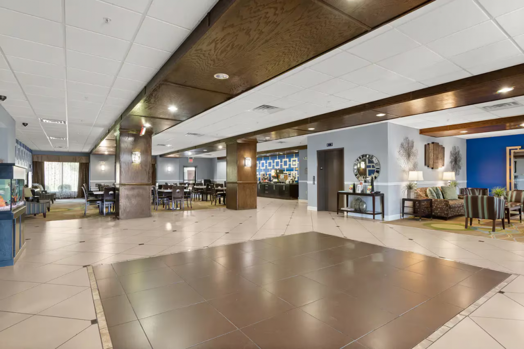 Portland Inn & Suites Portland, TN 5/35
