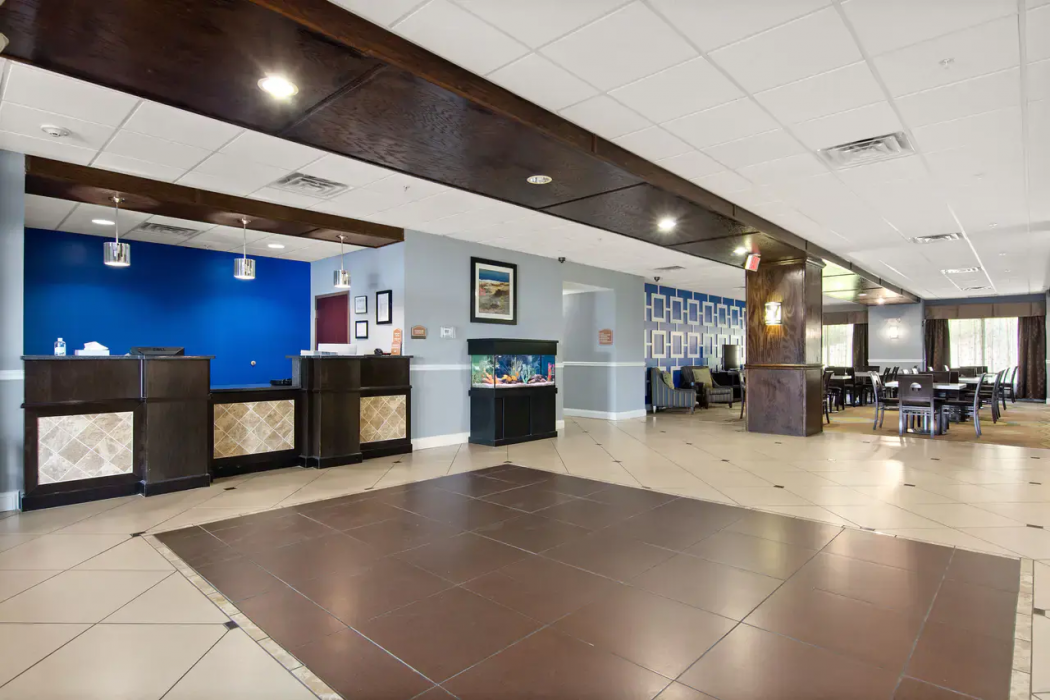 Portland Inn & Suites Portland, TN 3/35