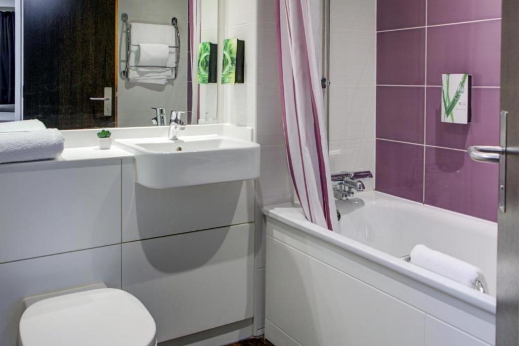 Fortune Huddersfield, Sure Hotel Collection by Best Western 10/14