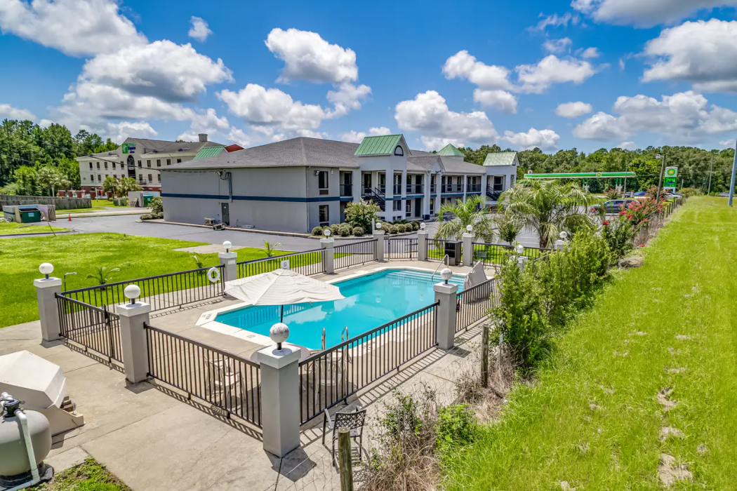 Quality Inn Quincy Tallahassee West FL 10/25