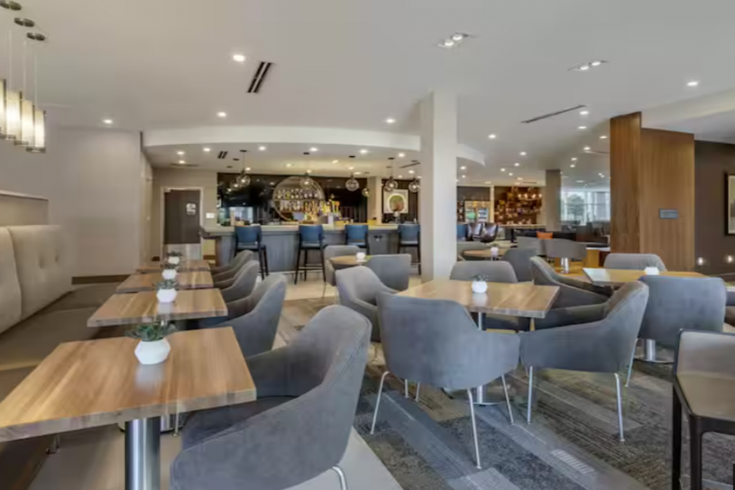 DoubleTree by Hilton Greenville Woodruff Road 20/40