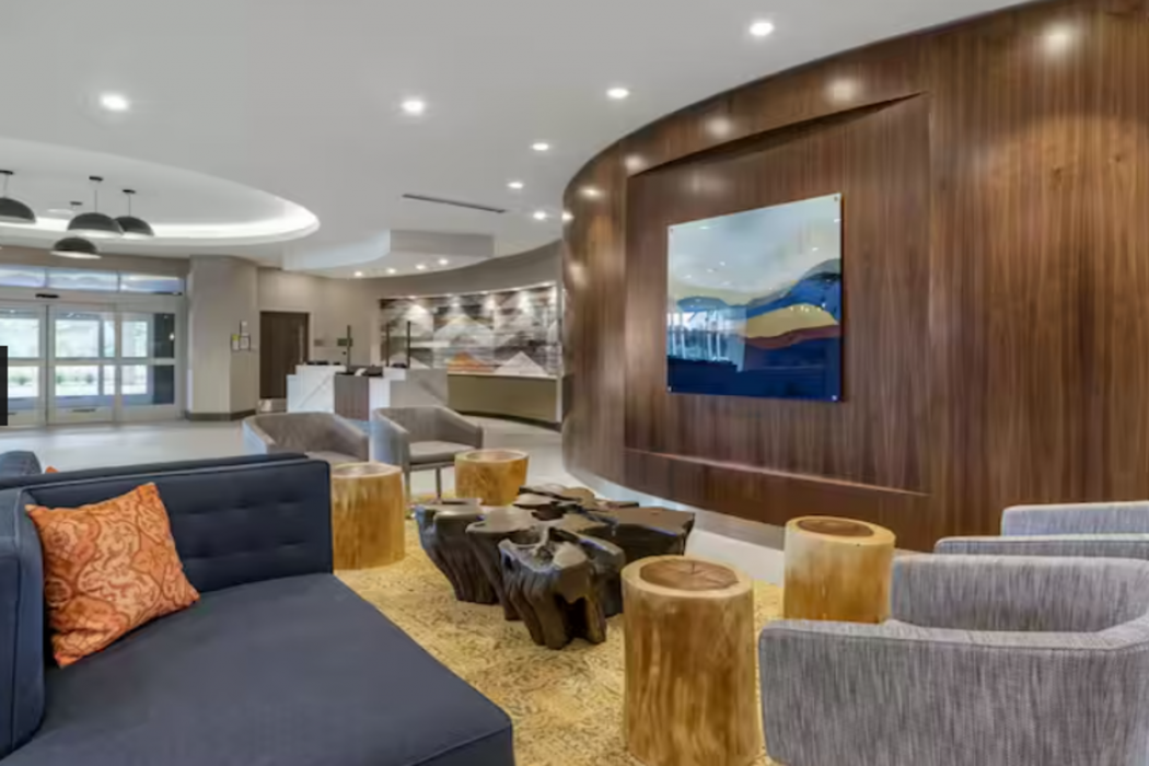 DoubleTree by Hilton Greenville Woodruff Road 10/40