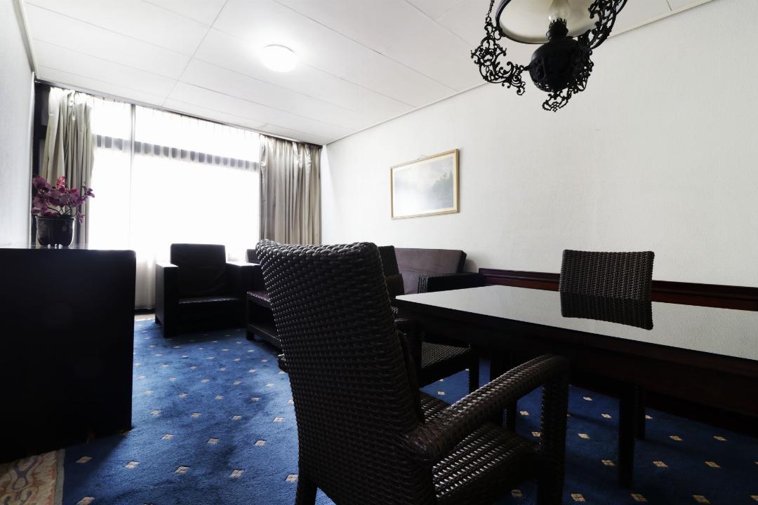 جناح، Hotel Istana Bandung 3/3