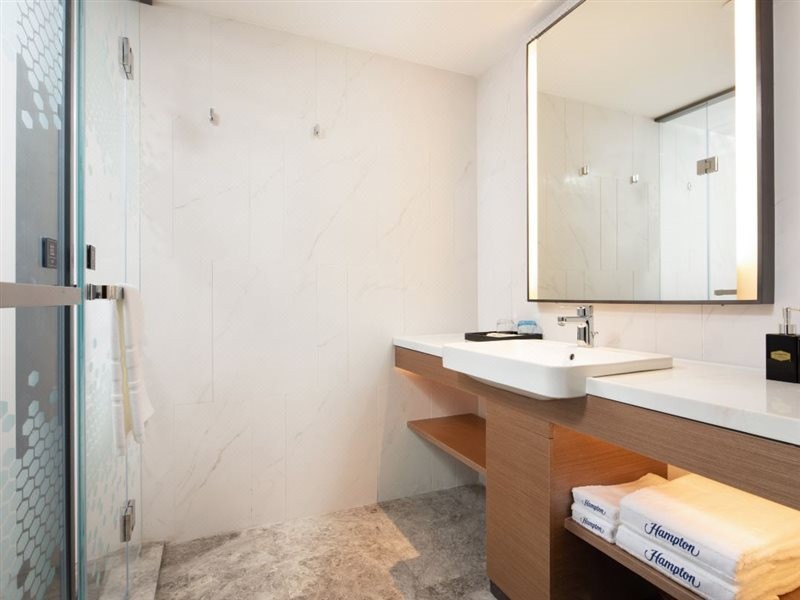 Hampton by Hilton Zibo Zhangdian 16/25