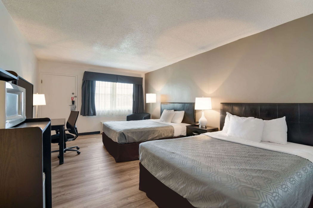 Econo Lodge Auburn I-95 12/26