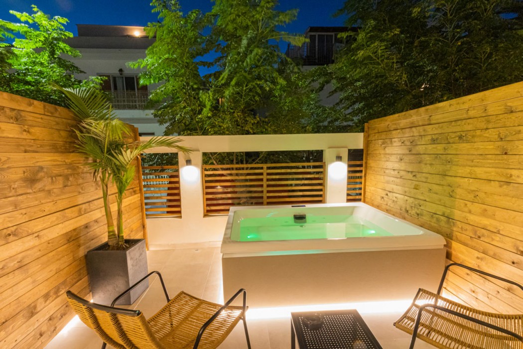 Cabana Blu Hotel and Suites 20/89