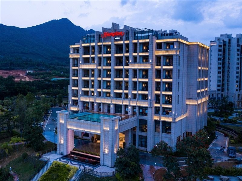 希尔顿欢朋酒店Sanya Weiming Lake公园(Hampton by Hilton Sanya Weiming Lake Park) 图片2