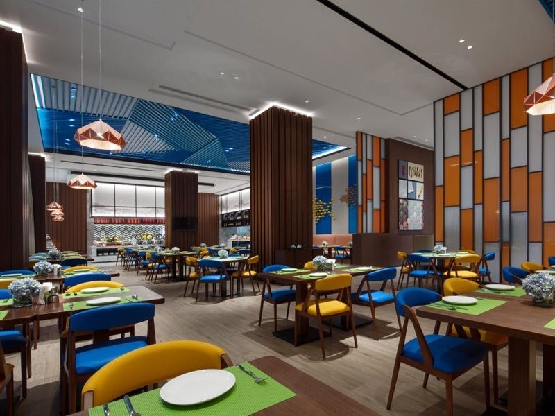 Hampton by Hilton Qionghai Railway Station 13/19