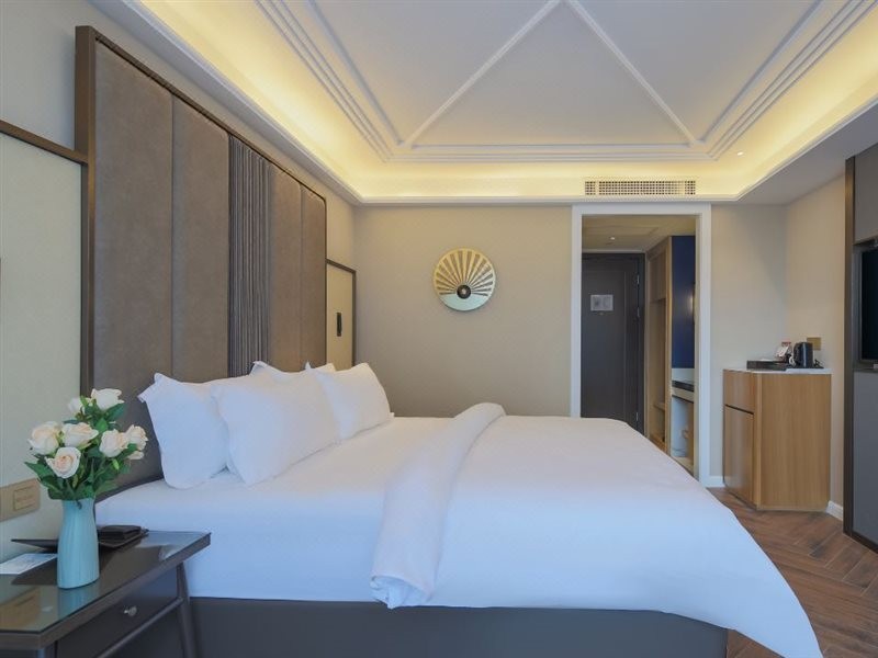 Jinjiang Metropolo Hotel ( NanJing Nan Railway Station Certre) 4/6