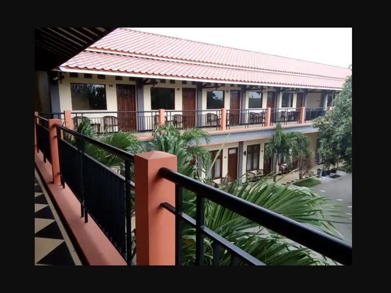 Nirwarna Hotel Bojonegoro 11/24
