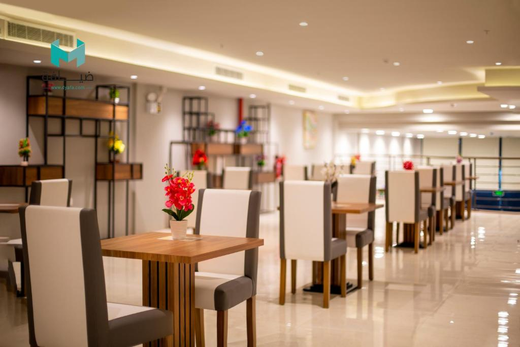 إطلالة الشرفة ٣(Terrace View 3 - Serviced Apartments) 7/25