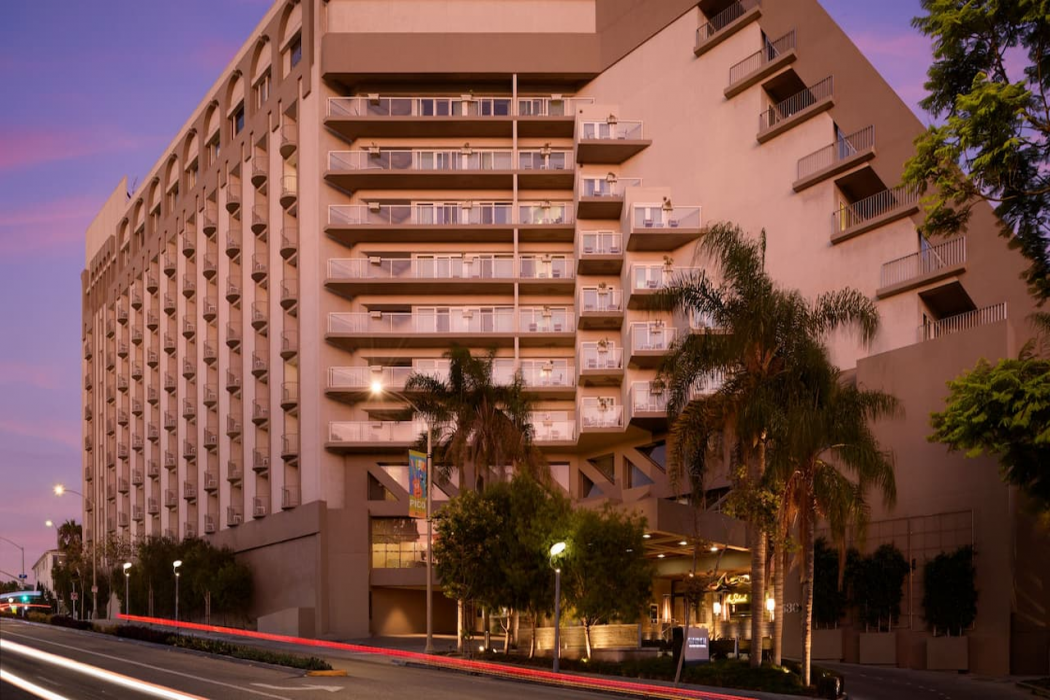 Hyatt Centric Delfina Santa Monica 1/65
