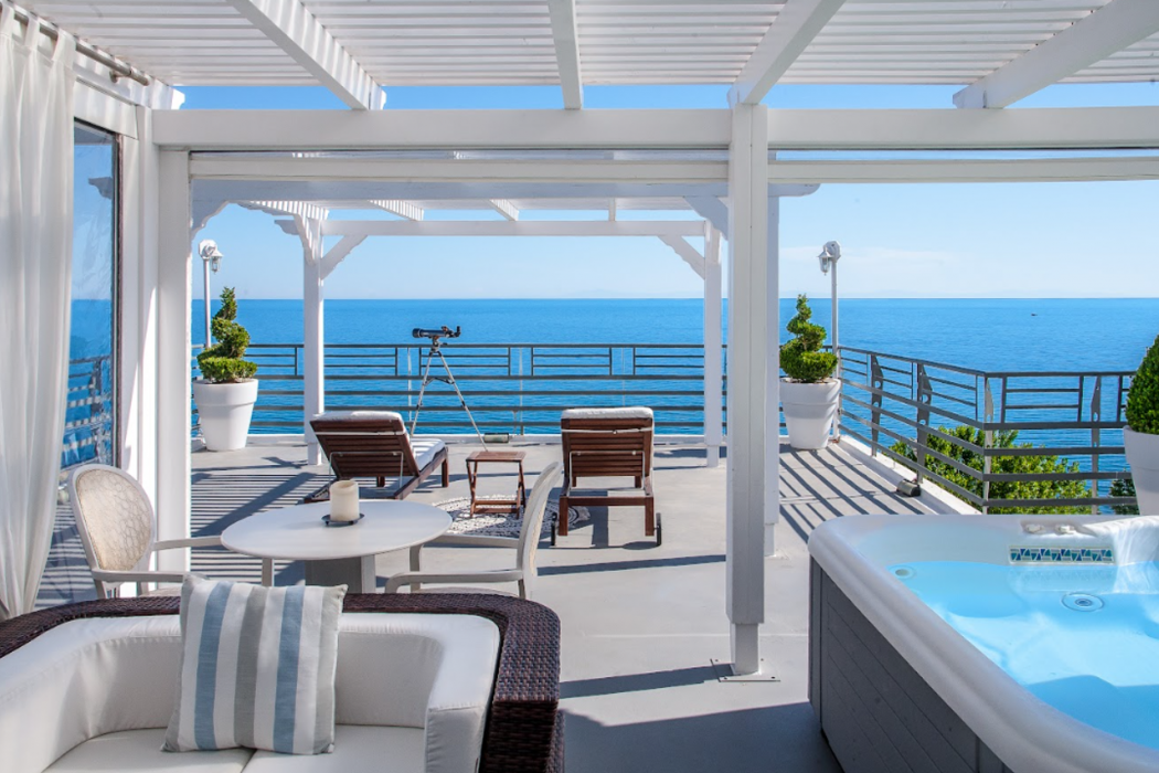 Panorama Suites And Spa 6/85