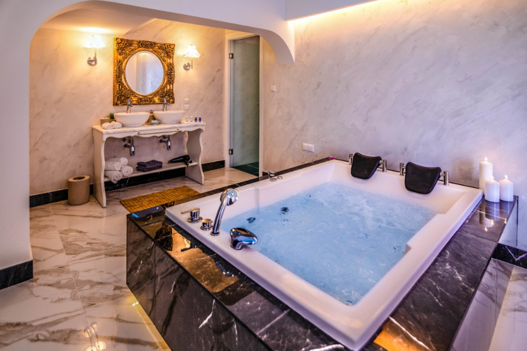 Panorama Suites And Spa 26/85