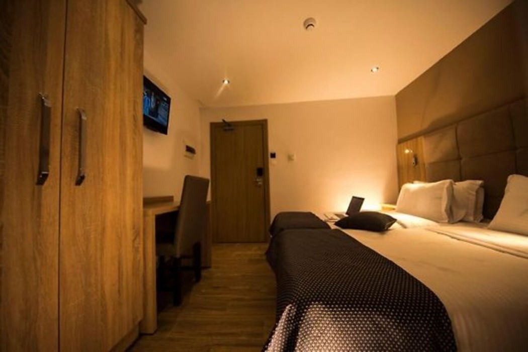 BOURNISSA HOTEL 7/8