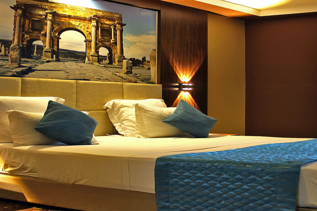 LB Suite Hotel 9/51