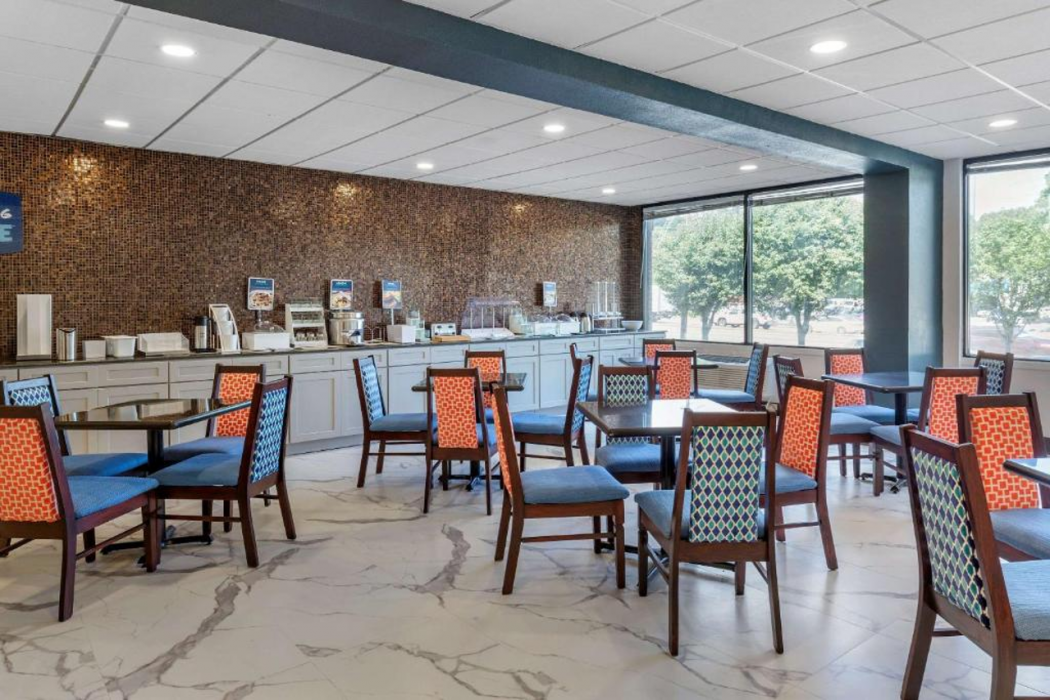 Clarion Pointe Raleigh Midtown 23/33