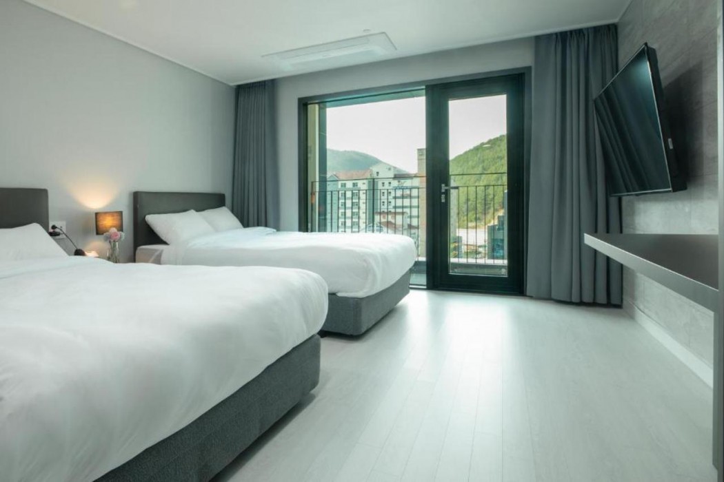 Miami Hotel Jeongseon 6/26