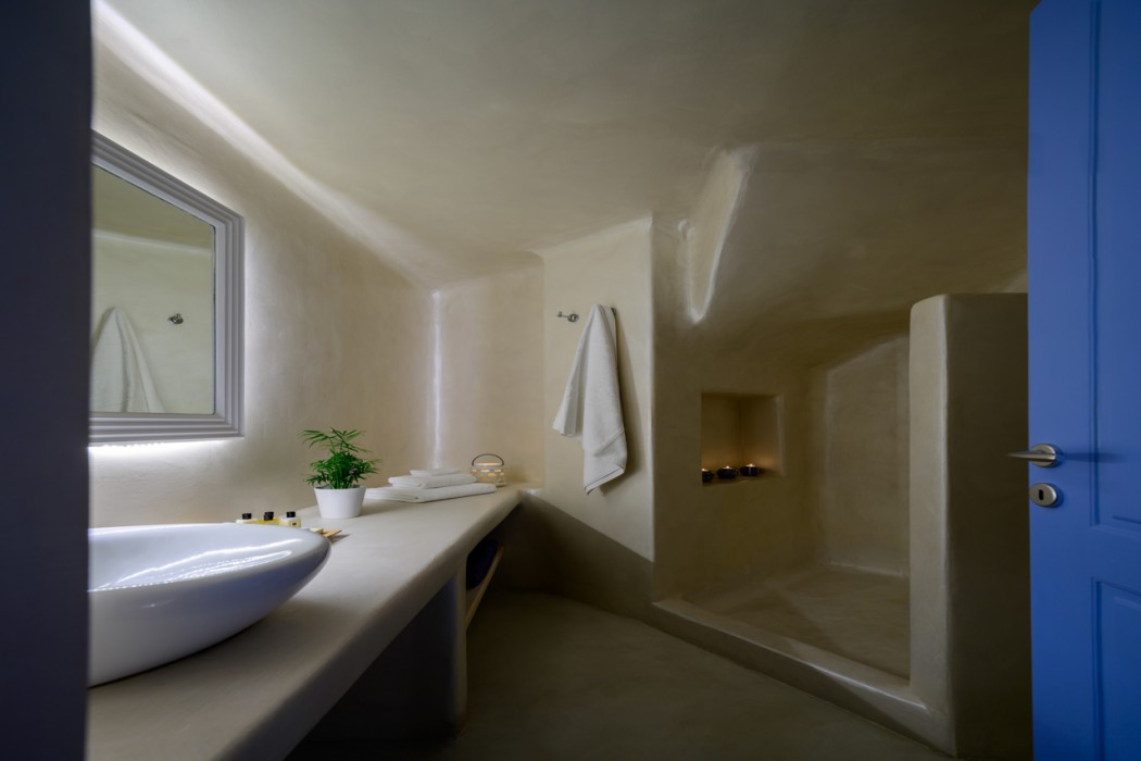 Room at Este Luxury Suites, SANTORINI