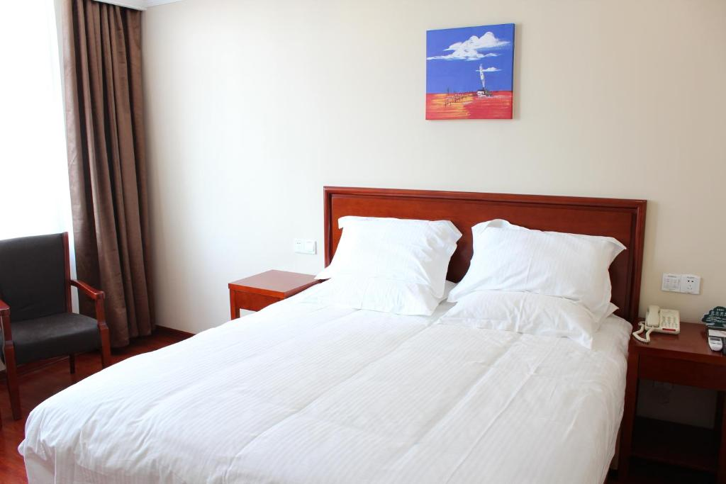 GreenTree Inn Shanghai Hongqiao Hub Convention Center Jinghua Road Shell Hotel 10/26
