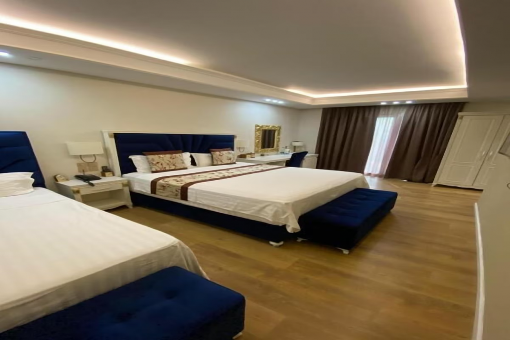 Brais Hotel 7/36