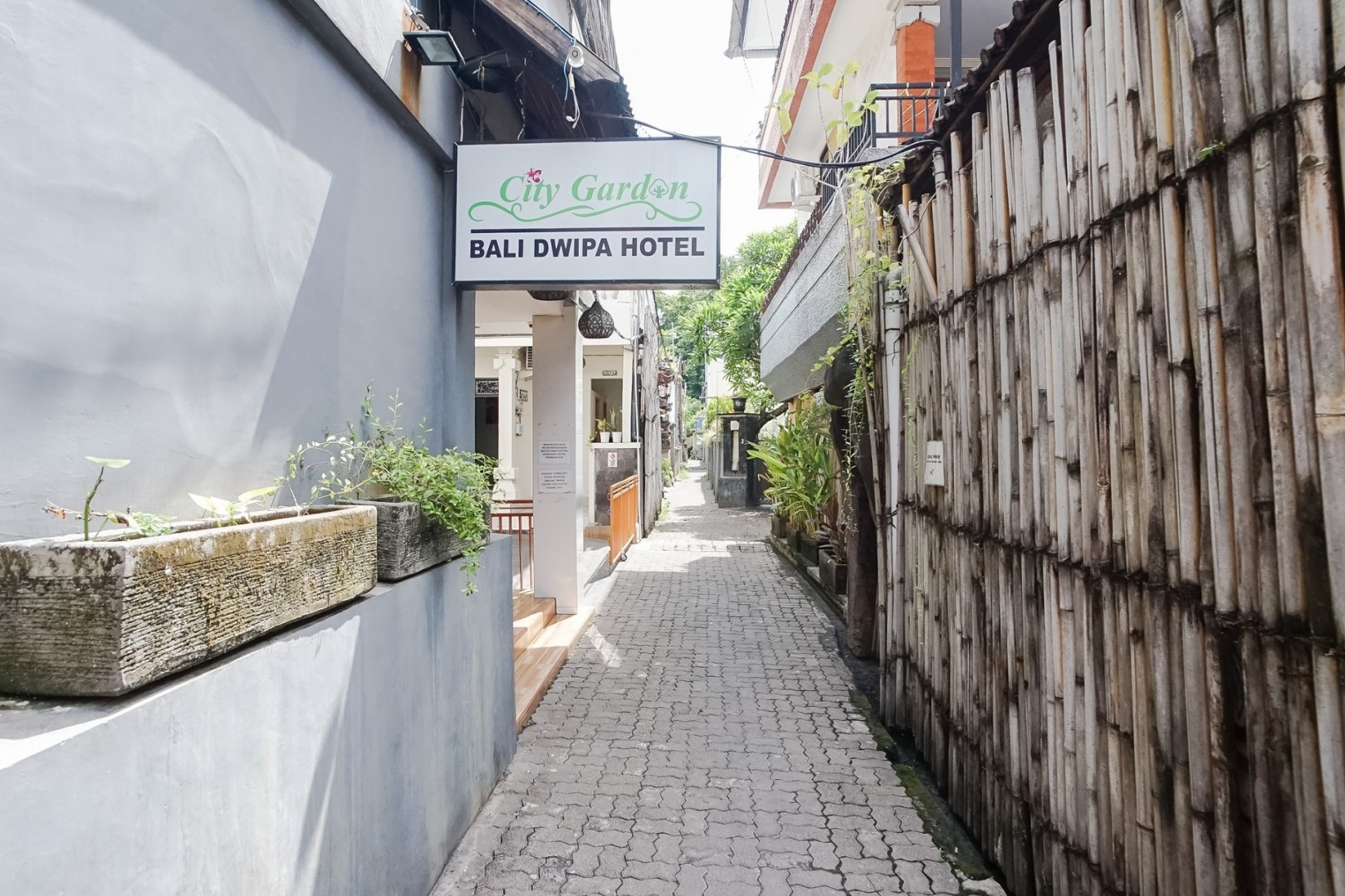 City Garden Bali Dwipa Hotel 8/76