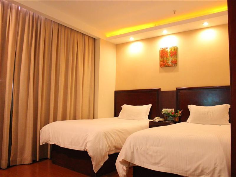 GreenTree Inn Shanghai Cao 'an Road Light Textile Express Hotel 9/18
