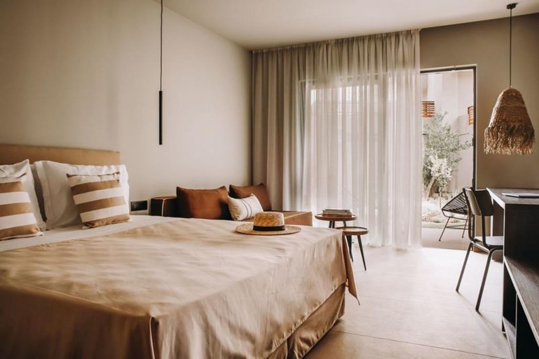 COOKS CLUB IALYSOS RHODES ADULTS ONLY 18/83