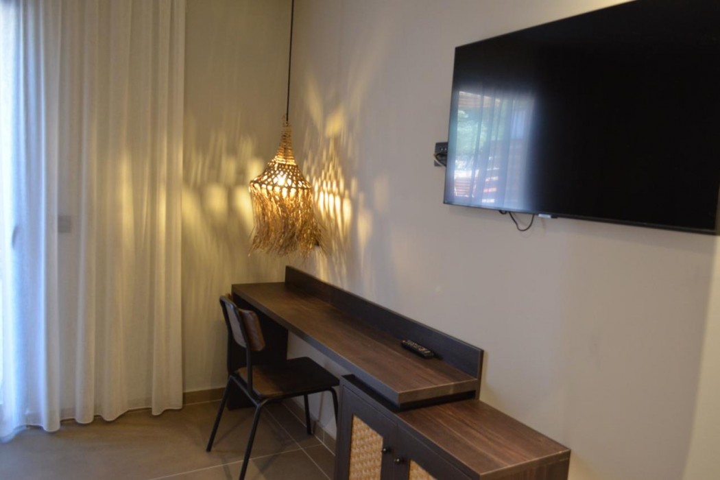 COOKS CLUB IALYSOS RHODES ADULTS ONLY 19/83
