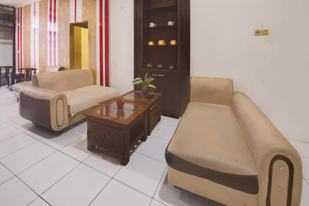 Hotel O Makassar near RS Grestelina formerly Wisma Makassar 9/38