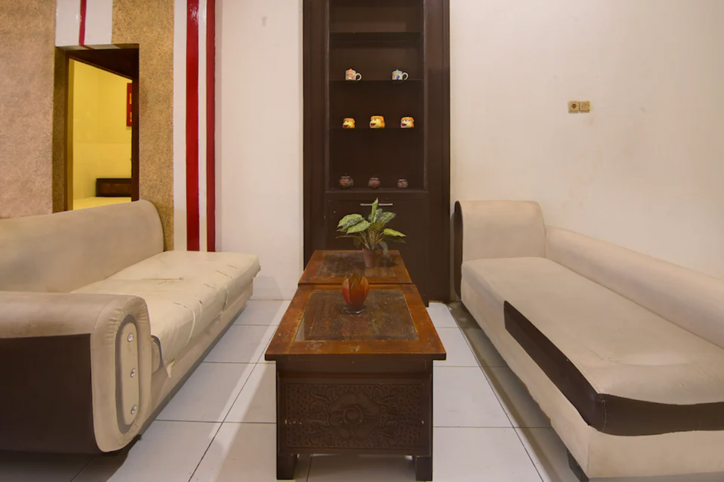 Hotel O Makassar near RS Grestelina formerly Wisma Makassar 8/38