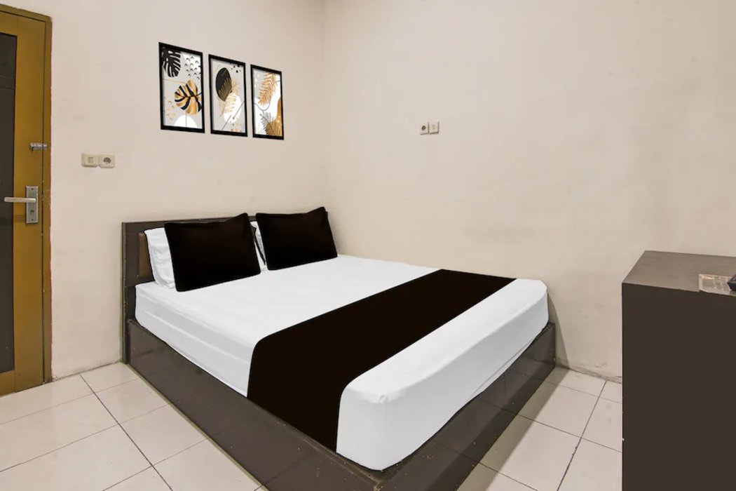 Hotel O Makassar near RS Grestelina formerly Wisma Makassar 19/38