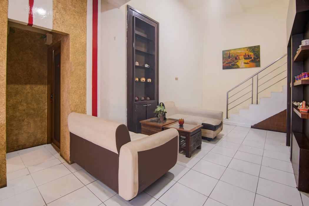 Hotel O Makassar near RS Grestelina formerly Wisma Makassar 10/38