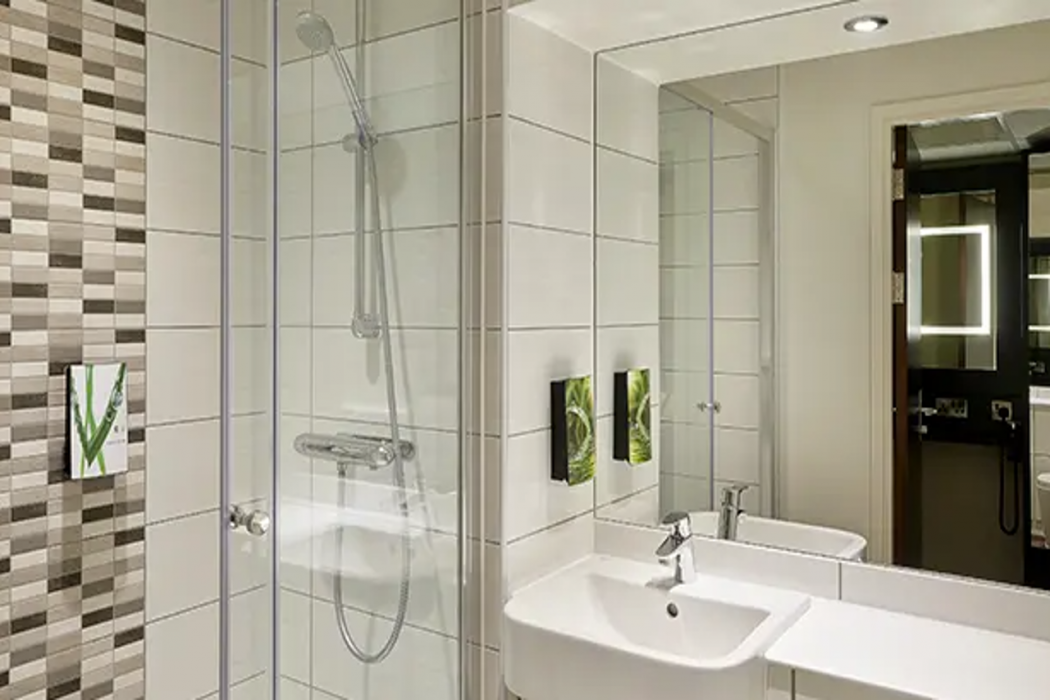 Premier Inn Glasgow City Centre (St. Enoch Square) hotel 9/26