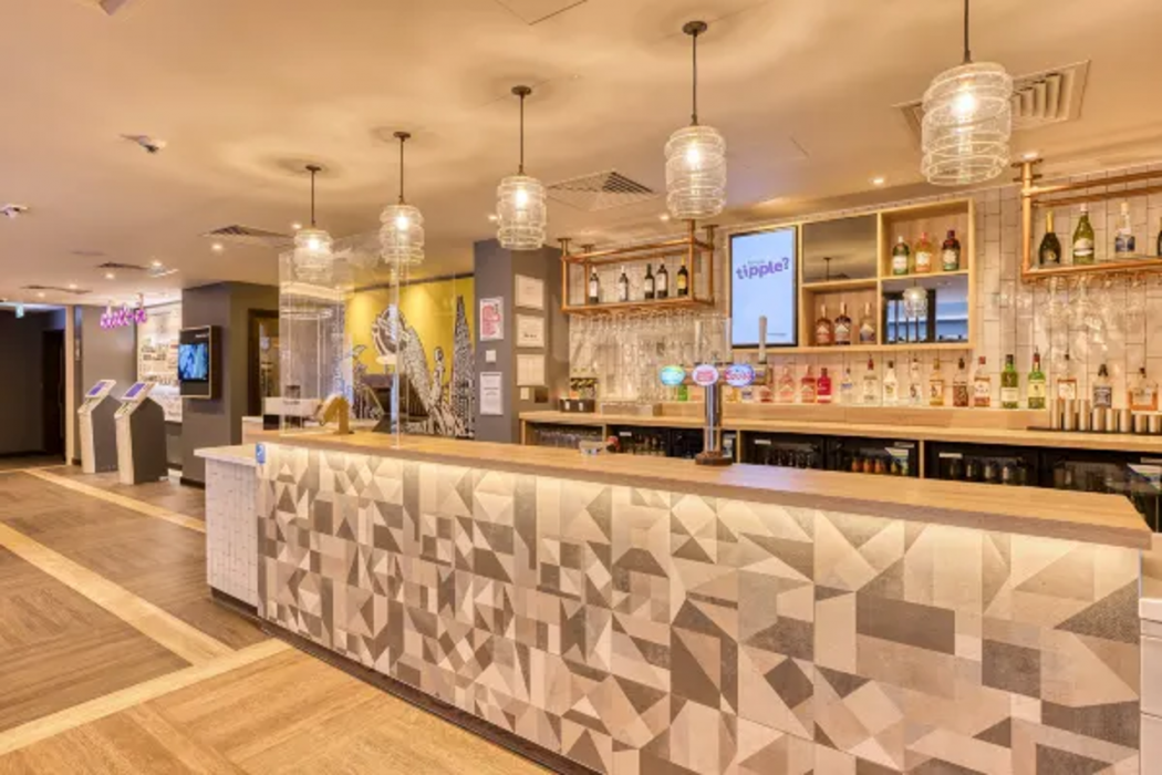 Premier Inn London Tooting hotel 27/43