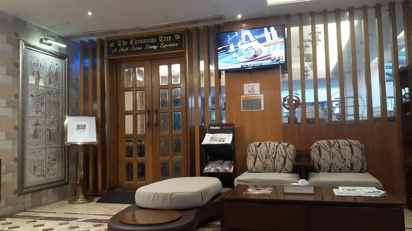 Lobby at Shinepukur Suites, DHAKA