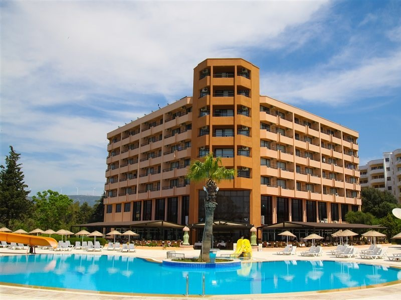 The Holiday Resort 1/54