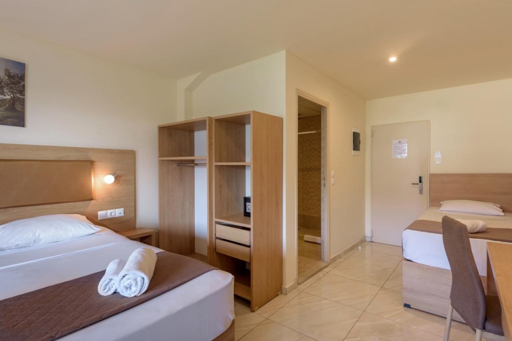 Sunbay Hotel 14/142