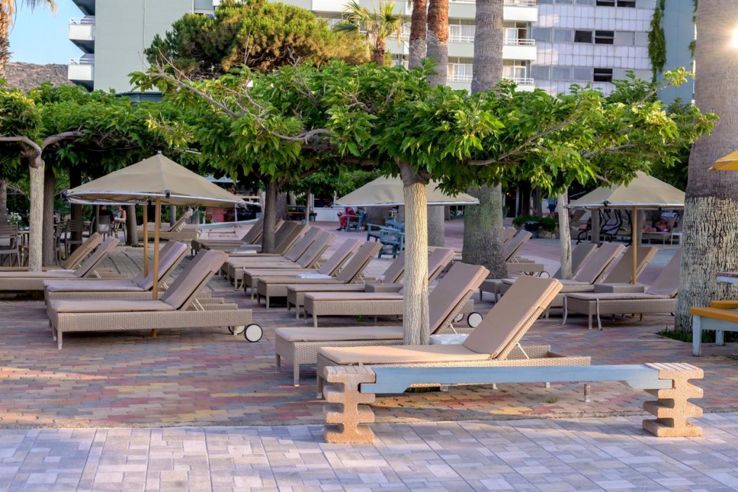 Sunbay Hotel 131/142