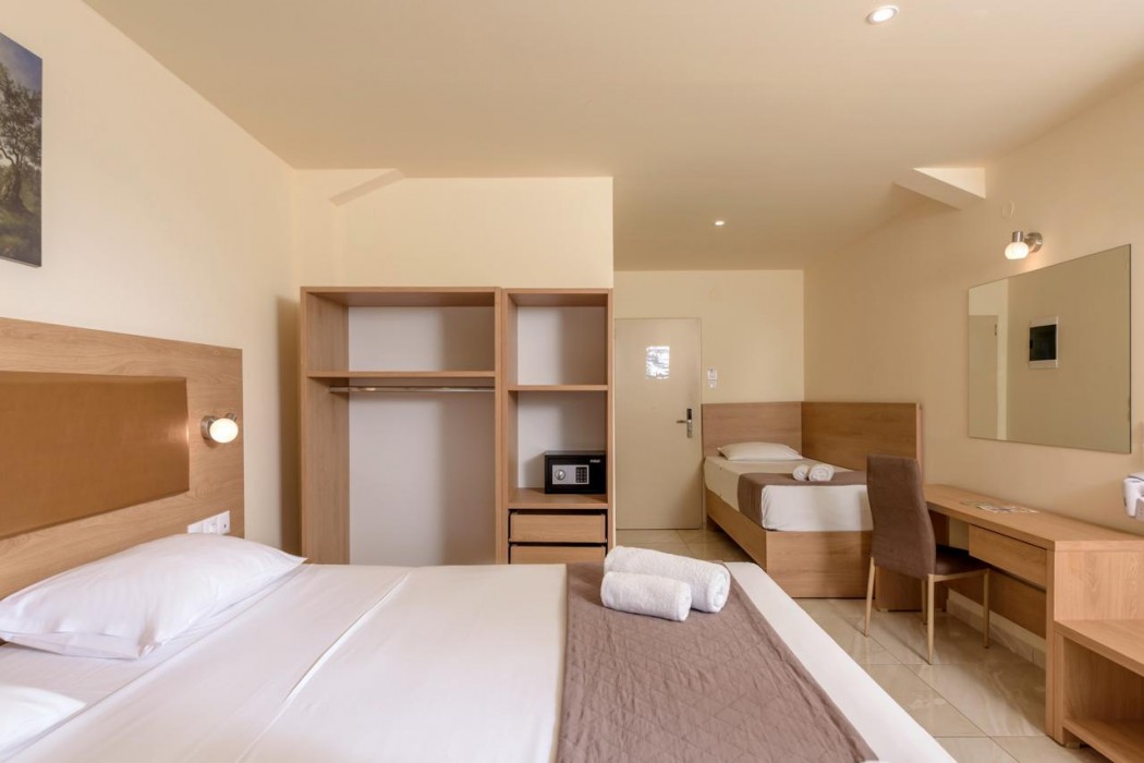 Sunbay Hotel 9/142