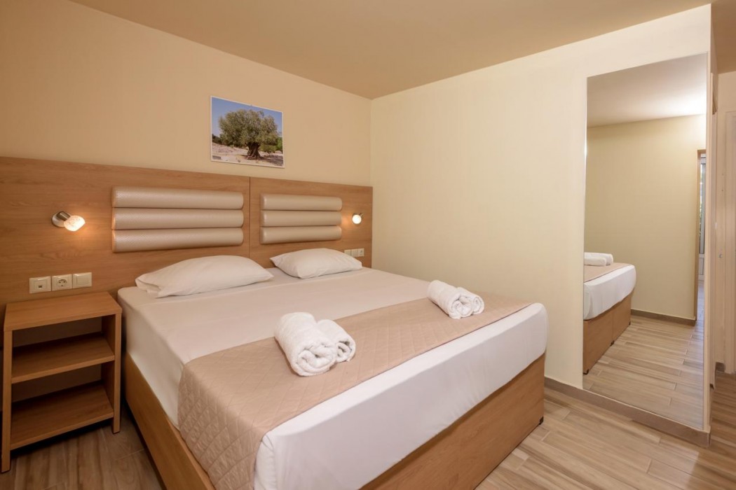 Sunbay Hotel 42/142