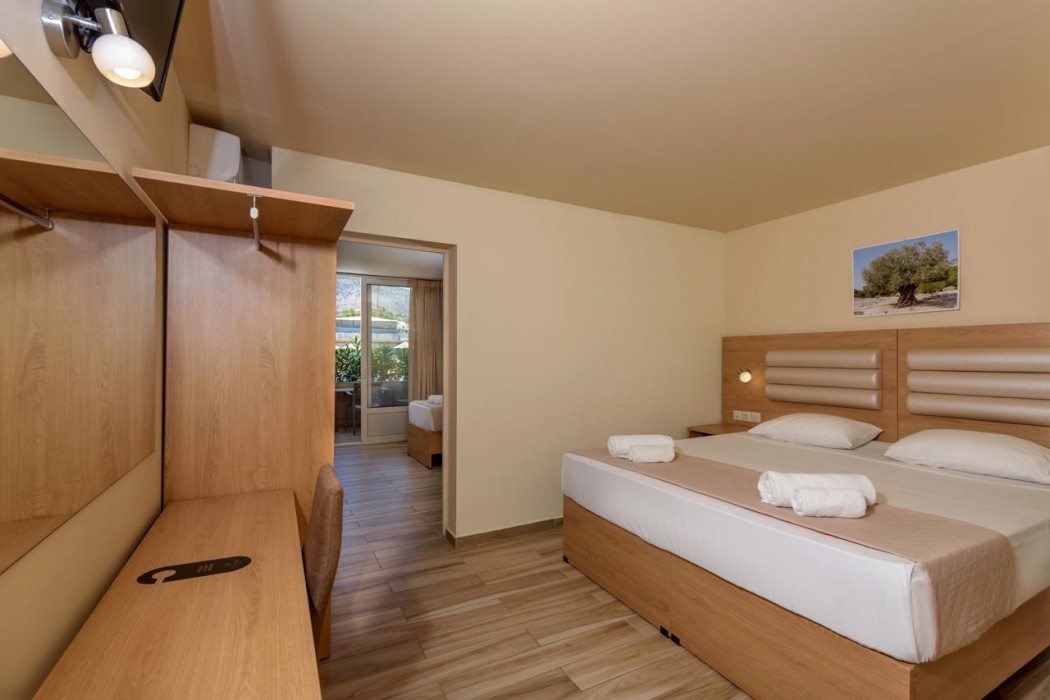 Sunbay Hotel 38/142